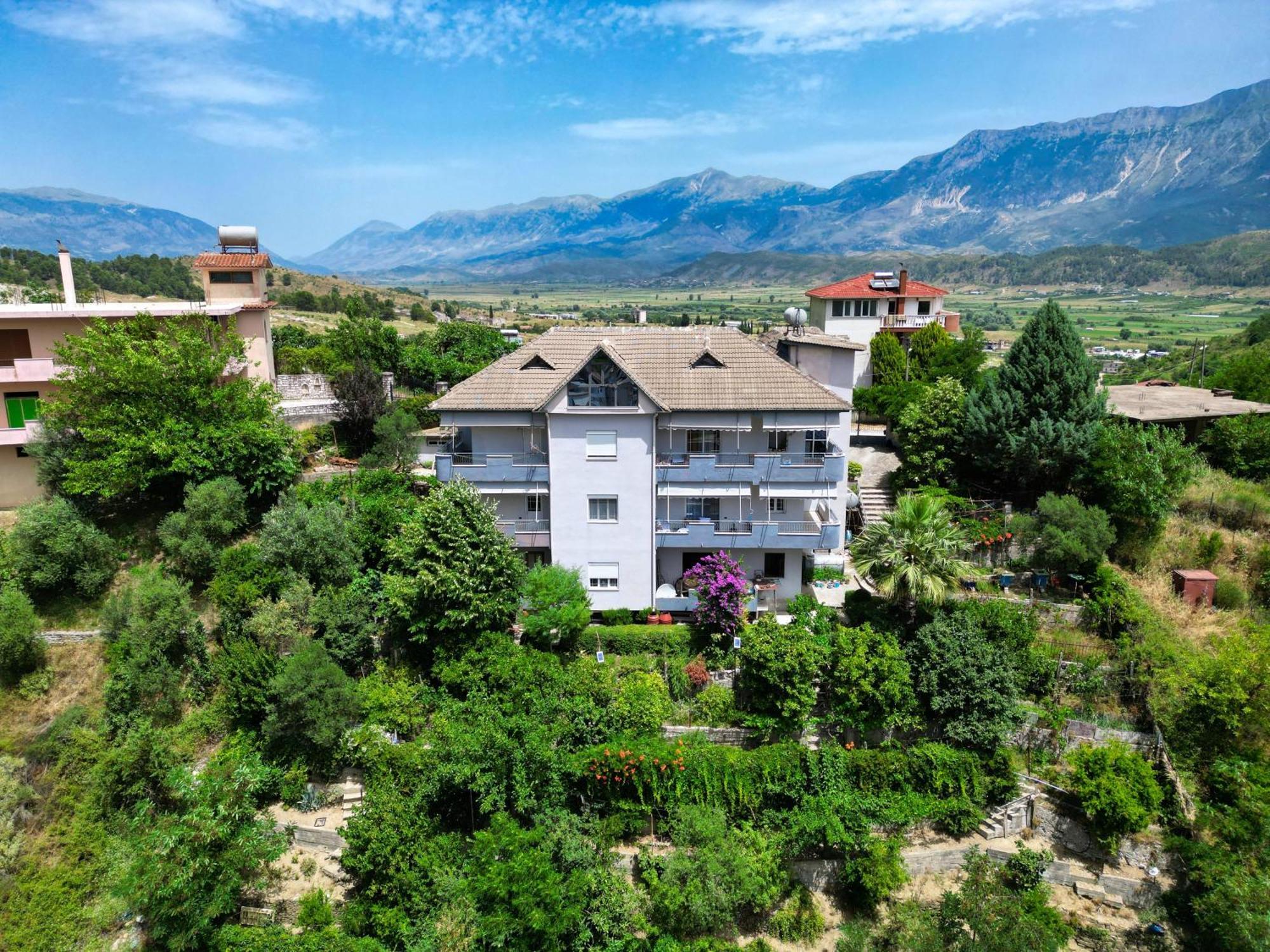 Vila Banushi Gjirokastër Eksteriør bilde